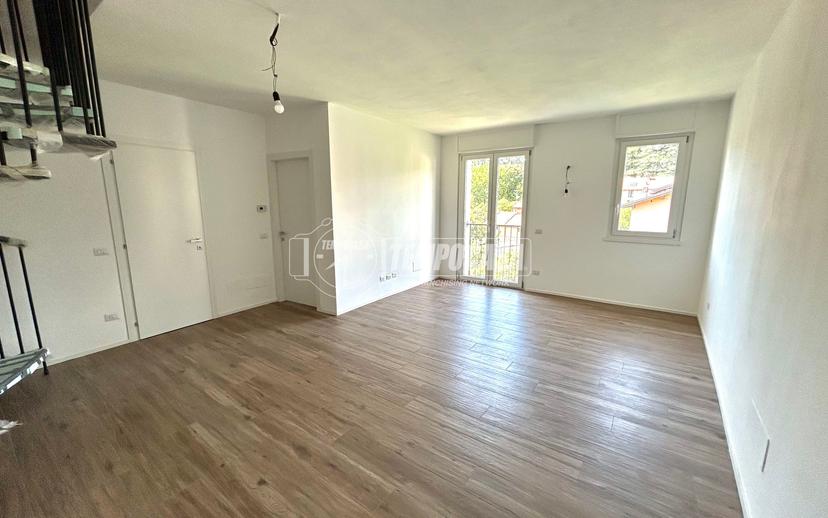 Attico in Via Tevere 22, Villa Guardia — foto 3 di 5