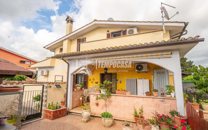 Villa a schiera in Via delle Palme, Ponton dell'Elce, Anguillara Sabazia — foto 2 di 5