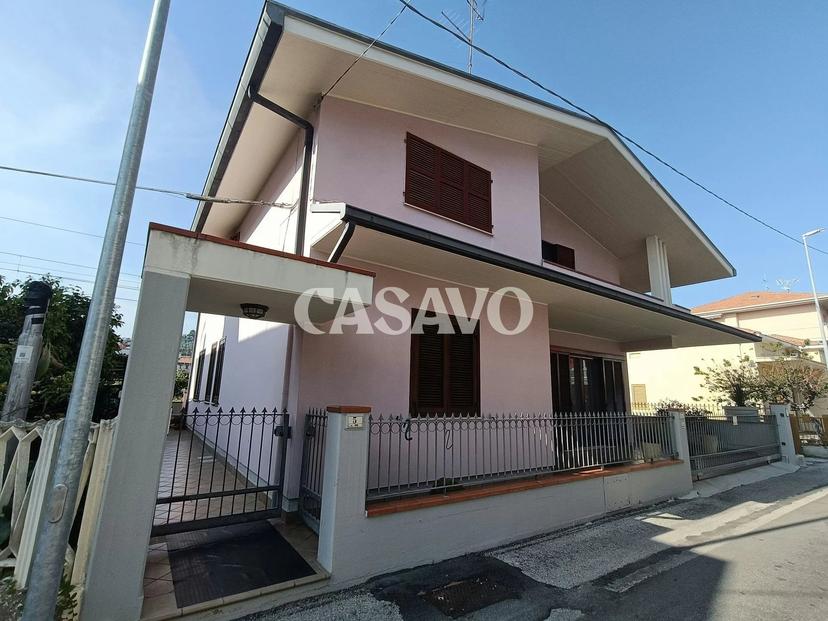 Villa in Via Arno 7, Alba Adriatica — foto 3 di 5
