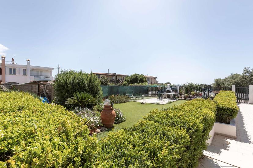 Villa bifamiliare in Via d'Elba 1000, Quartu Sant'Elena — foto 2 di 5