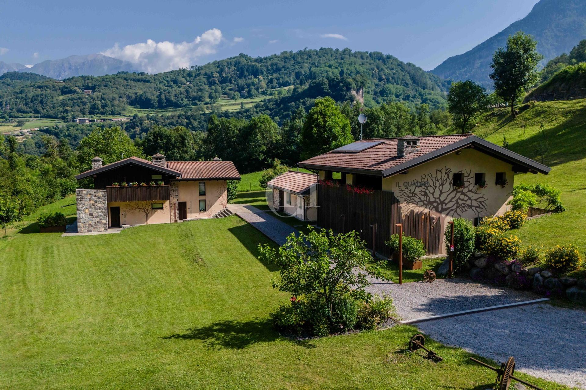 Villa unifamiliare, Bienno