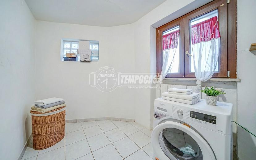Casa indipendente in Via Vittorio Veneto, Caronno Varesino — foto 2 di 5