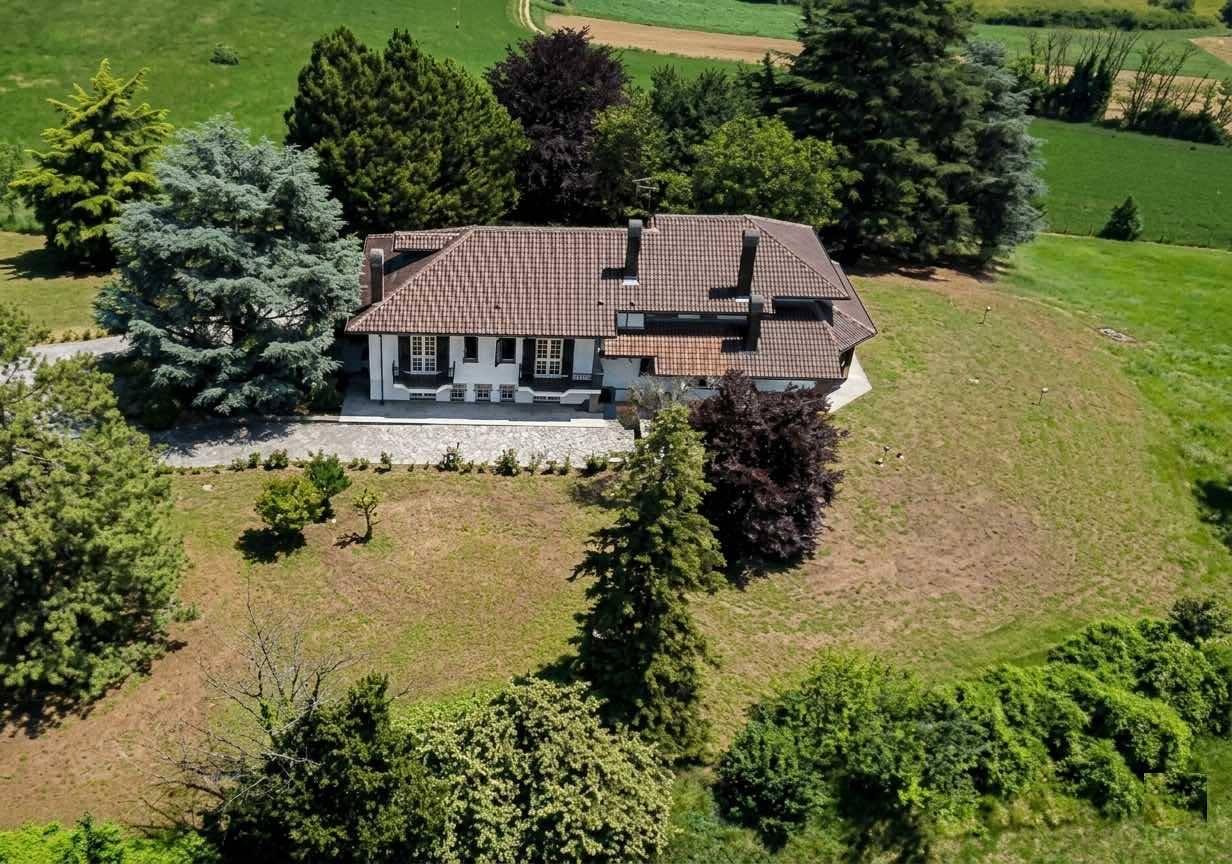 Villa in Strada San Bernardino 5/a, Altavilla Monferrato