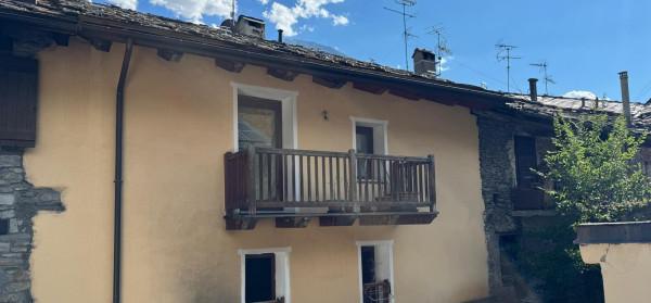 Trilocale in Via Roma 19, Quart — foto 2 di 5