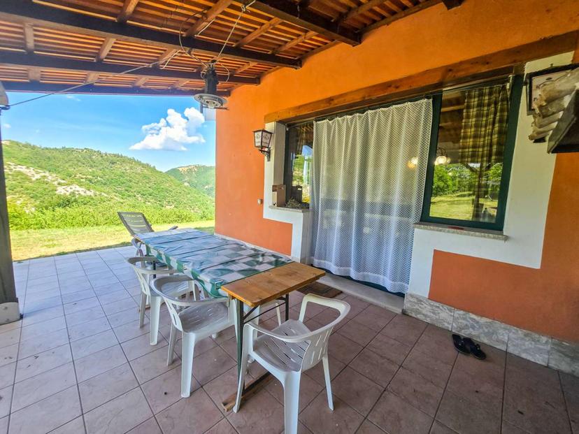 Casa indipendente in Cuppio, Piobbico — foto 3 di 5
