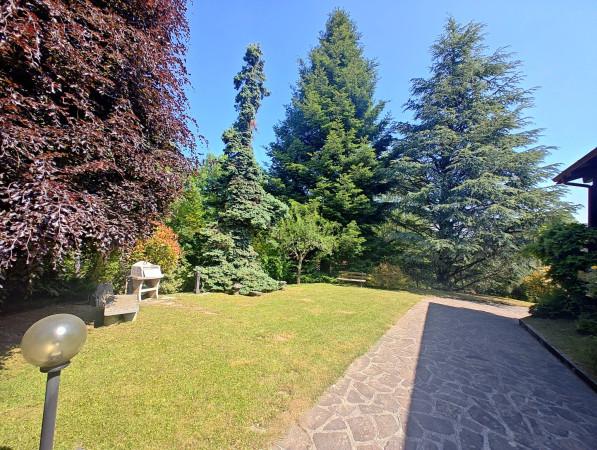 Villa bifamiliare in Località Piano delle Noci 5, Alta Valle Intelvi
