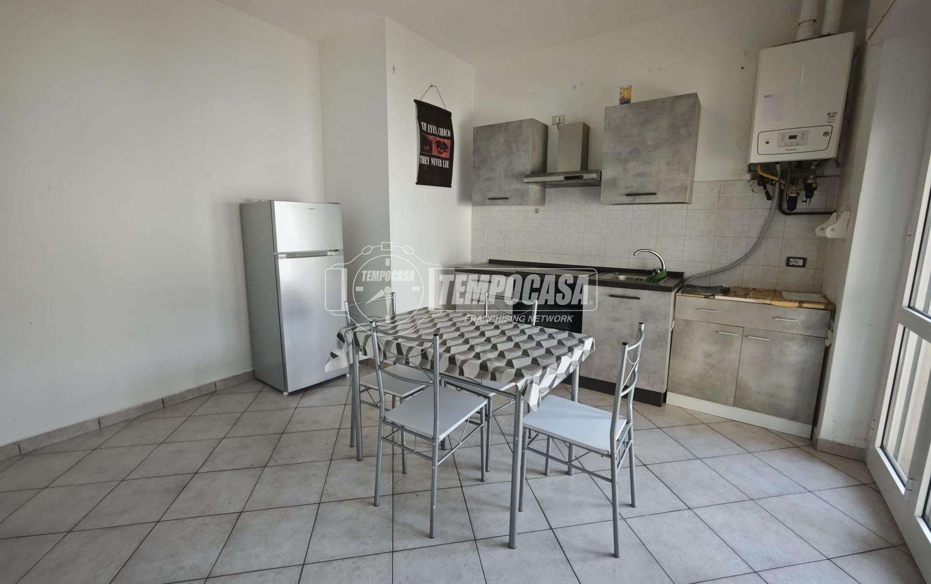 Bilocale in Via Dante, Caronno Pertusella