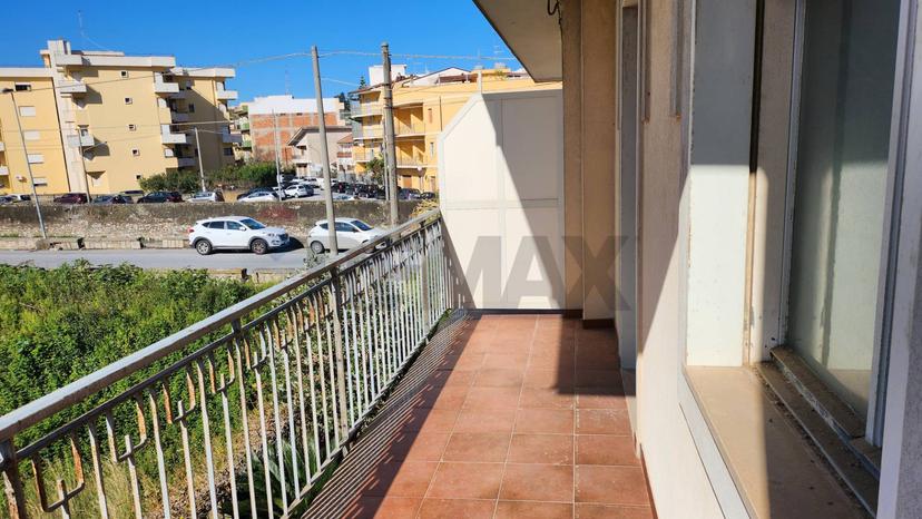 Trilocale in Via Longano 37, Barcellona Pozzo di Gotto — foto 3 di 5