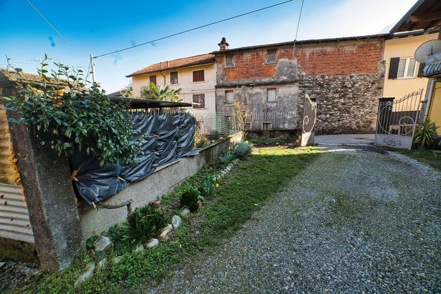 Porzione di casa in Edmondo Rossi, Ornavasso