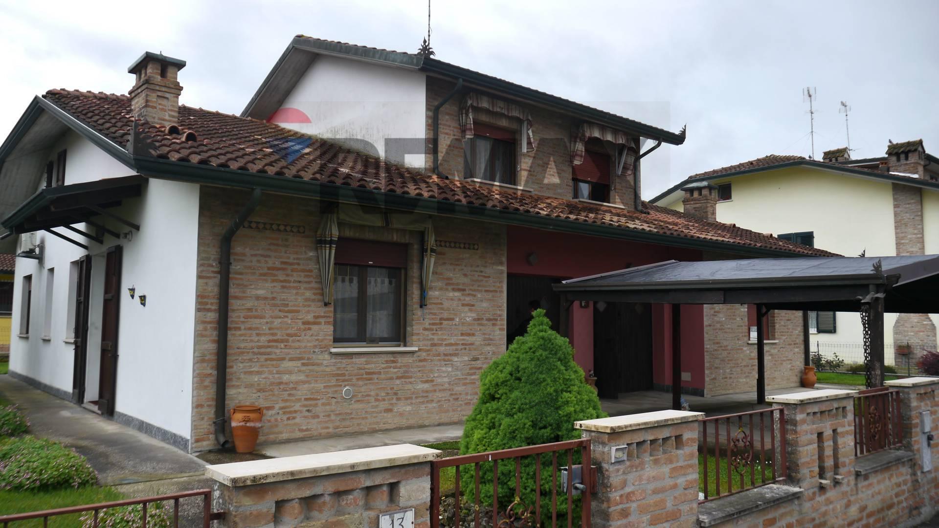 Villa a schiera in Vicolo Frutteti 13, Tresignana