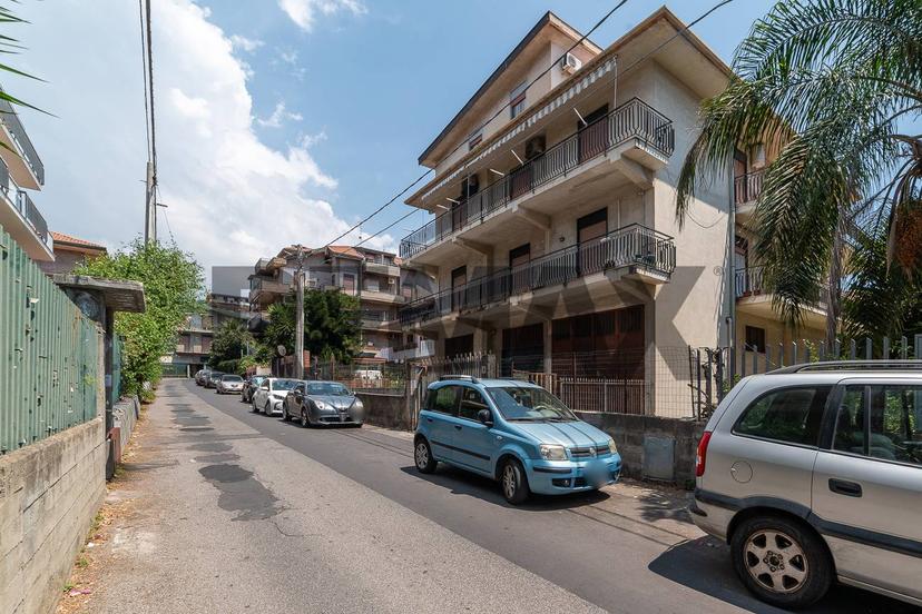 Trilocale in Via Pavia 10, Catania