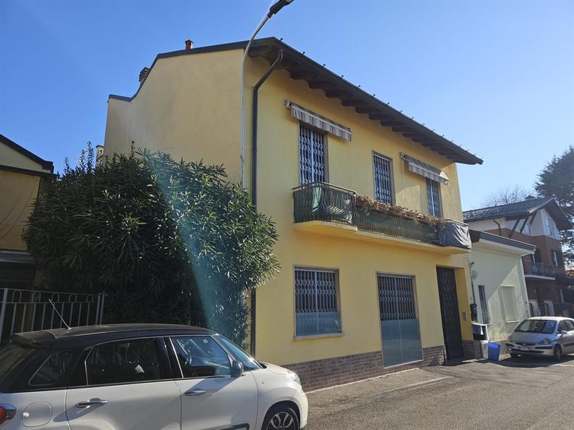 Casa indipendente in Viale Piave 81, Seregno — foto 2 di 5