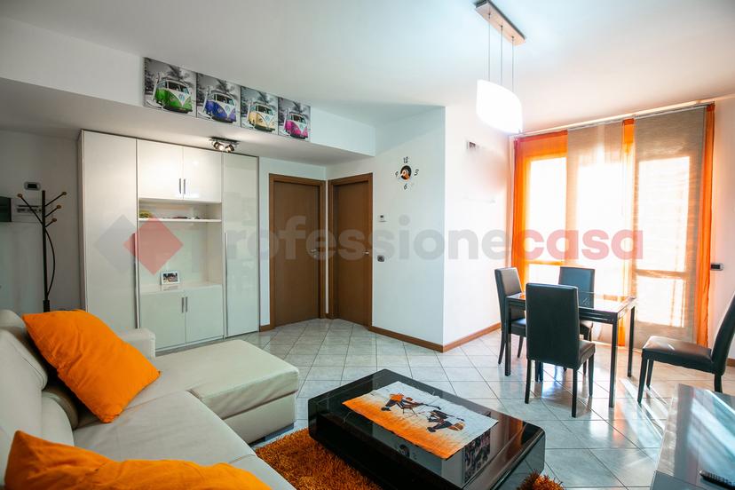 Bilocale in VI San Michele 9, Varedo — foto 4 di 5