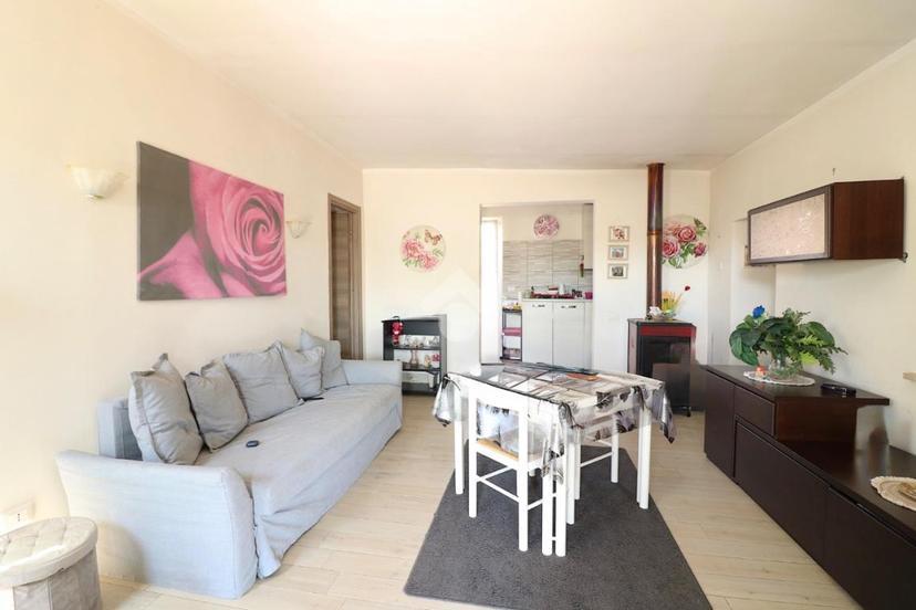 Casa indipendente in Via 2° Stradone Muti 47, Genzano di Roma — foto 2 di 5