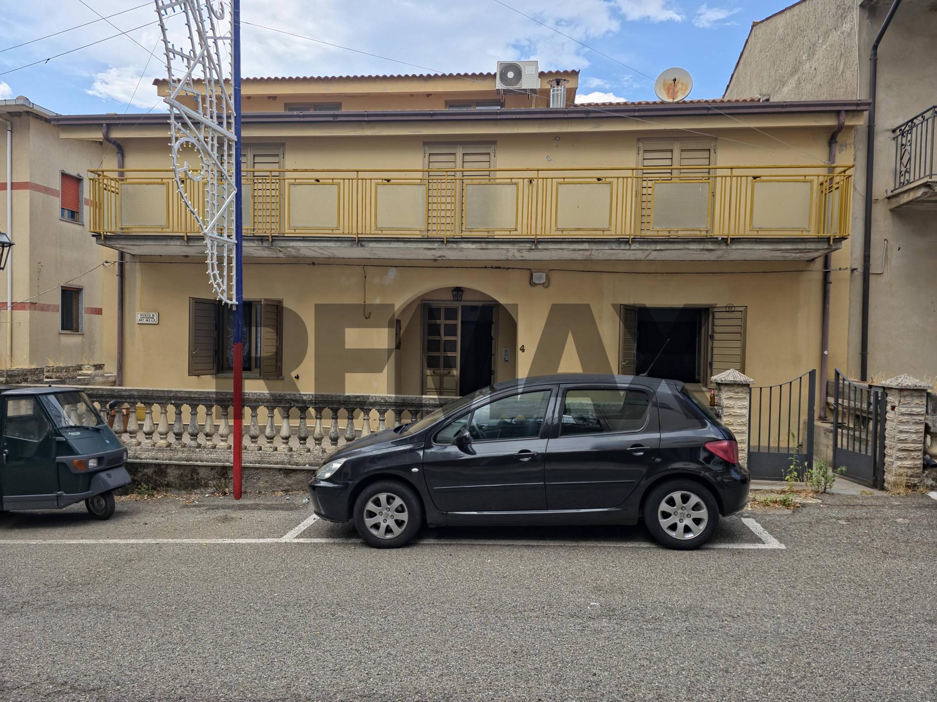 Casa indipendente, Santa Caterina Albanese