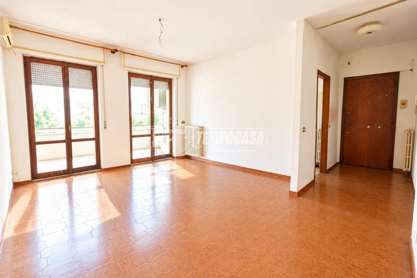 Trilocale in Via F. Petrarca 58, Porto San Giorgio — foto 2 di 5