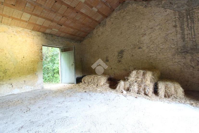 Rustico in Località degli Alberetti, Poggio Moiano — foto 4 di 5