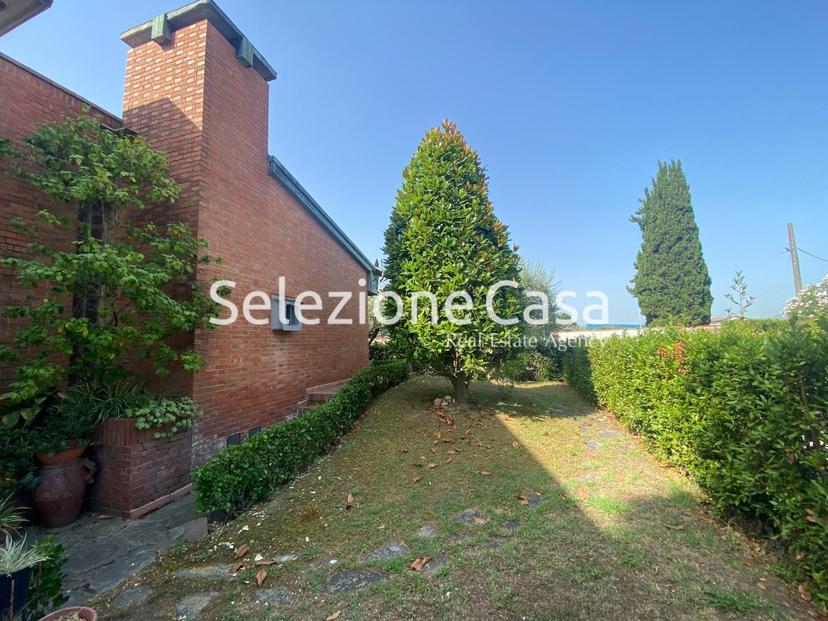 Villa, Santa Croce sull'Arno