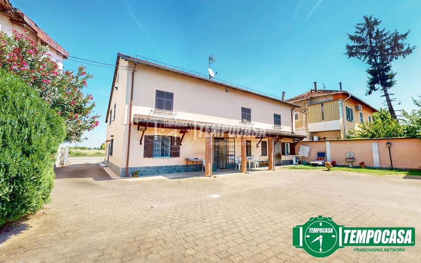 Casa indipendente in Strada di Cassano 104, Novi Ligure — foto 3 di 5