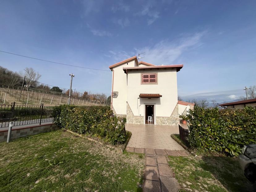 Casa indipendente in Via Matteotti Snc, Castel Campagnano