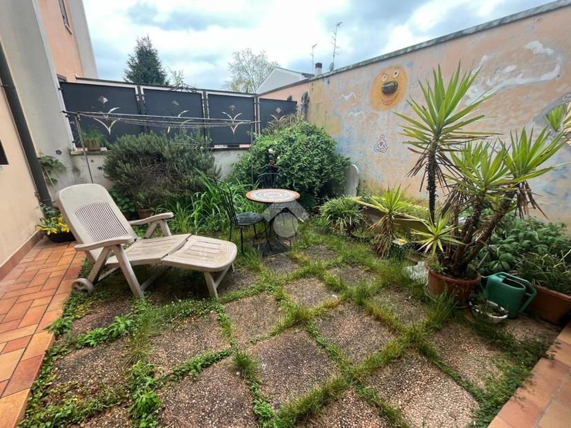Villa a schiera in Via Leone De' Sommi 29, Mantova — foto 3 di 5