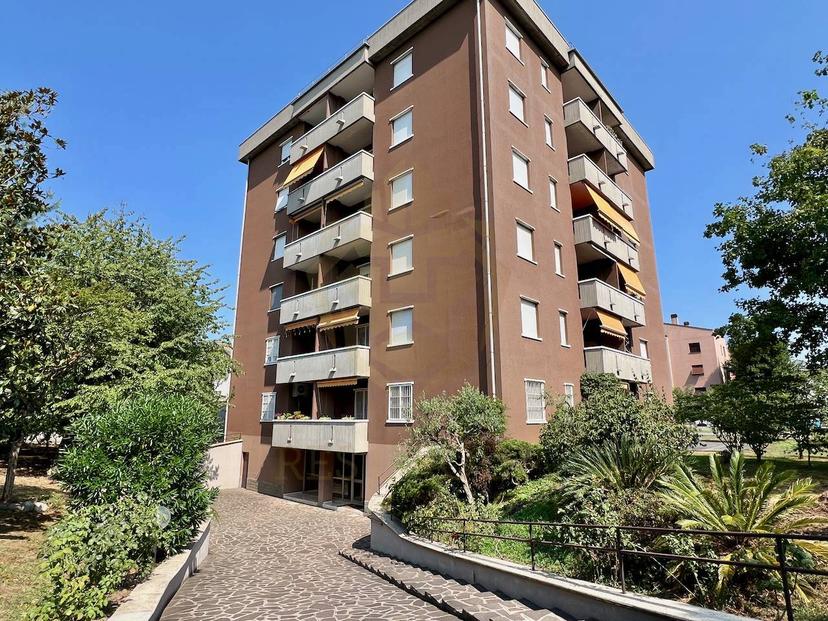 Trilocale in Via Verga 15, Monza — foto 3 di 5