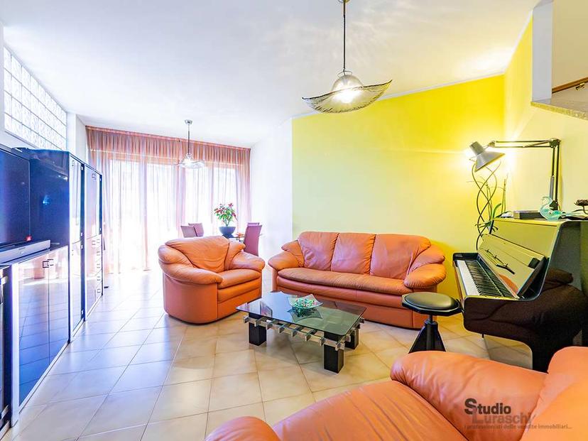 Villa a schiera in Via Giovanni XXIII 29, Molteno — foto 3 di 5