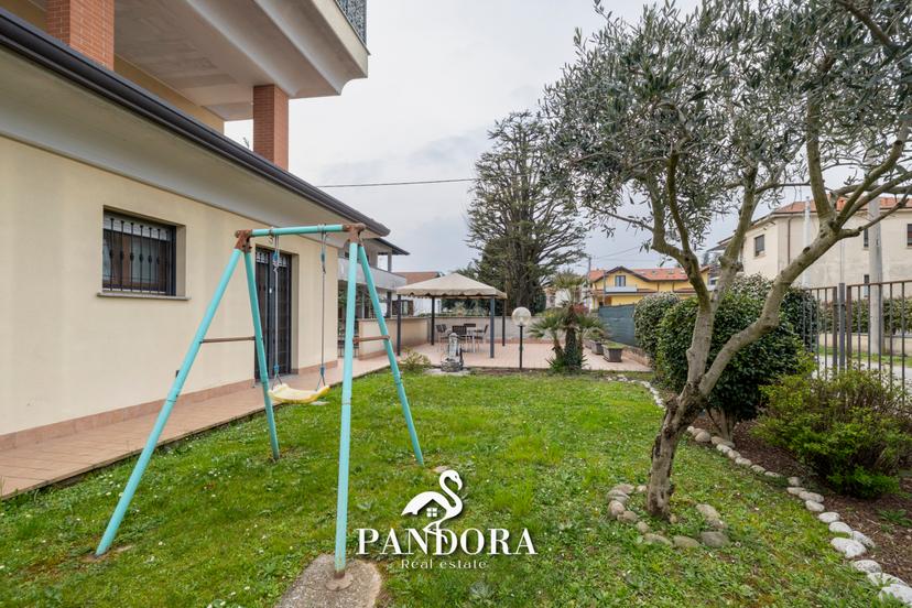 Appartamento in Via Vecchia Fornace 13, Ferno — foto 4 di 5