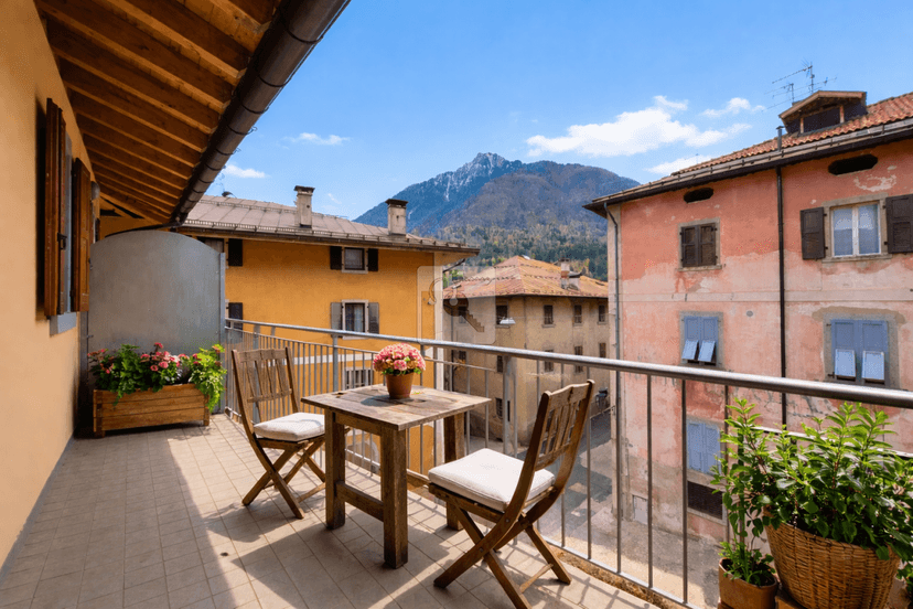 Quadrilocale in Piazza Cavalier Guido Boni, Tione di Trento — foto 4 di 5