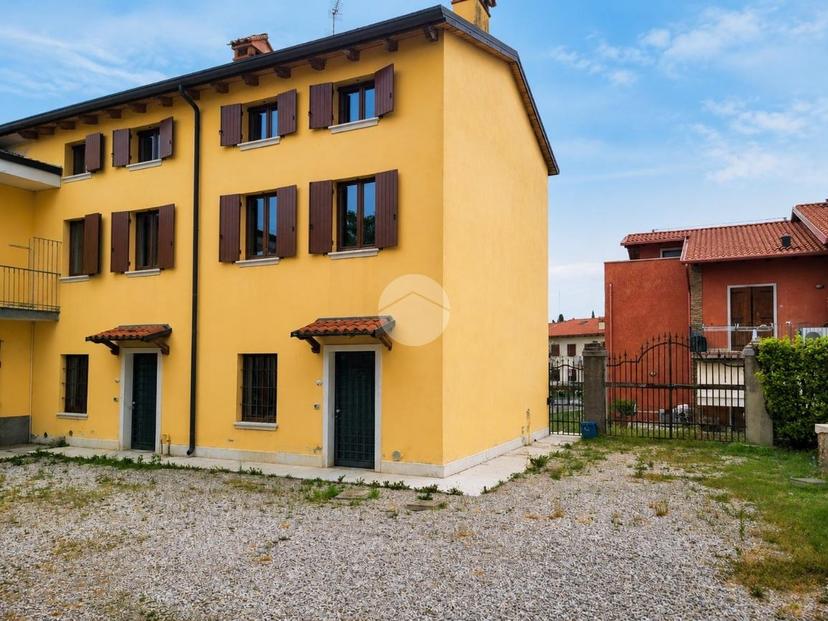 Villa a schiera in Via Dosso 19, Castelnuovo del Garda — foto 2 di 5