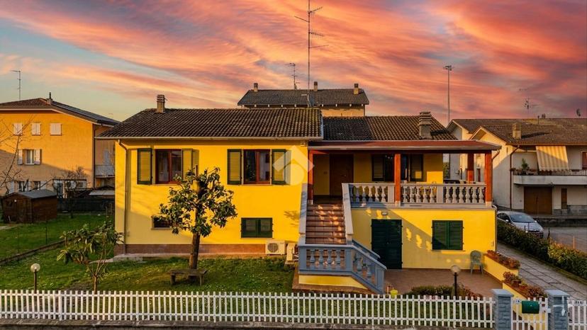 Villa in Via del Donatore di Sangue 15, Torrile — foto 2 di 5