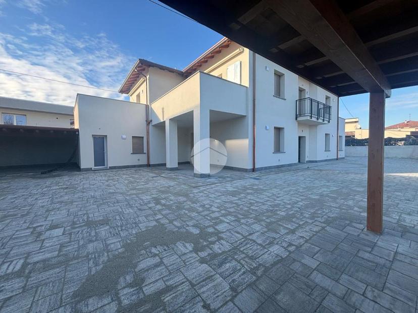 Trilocale in Via Antonio Locatelli 57, Bariano — foto 2 di 5