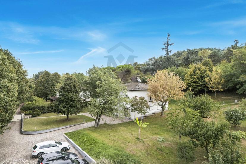 Villa unifamiliare, Quattro Castella — foto 3 di 5