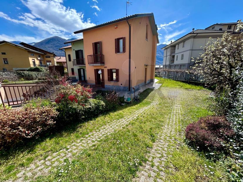 Villa, Costa Volpino — foto 3 di 5