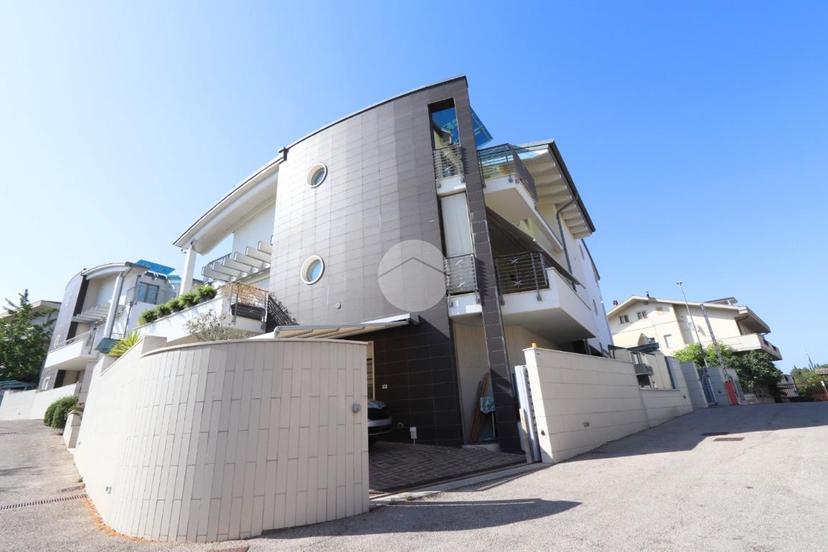 Villa in Via Colli Innamorati 49, Pescara