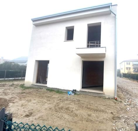 Villa a schiera in Via Malcanton, Mira