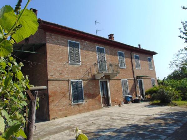 Rustico in Via Crose 16, Incisa Scapaccino