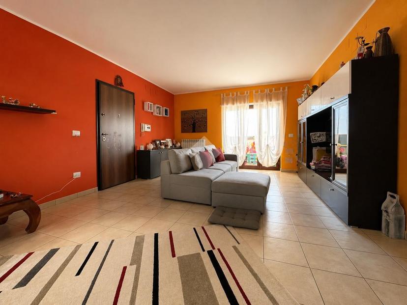 Quadrilocale in Via Alessandro Il Molosso 28, Mendicino — foto 2 di 5