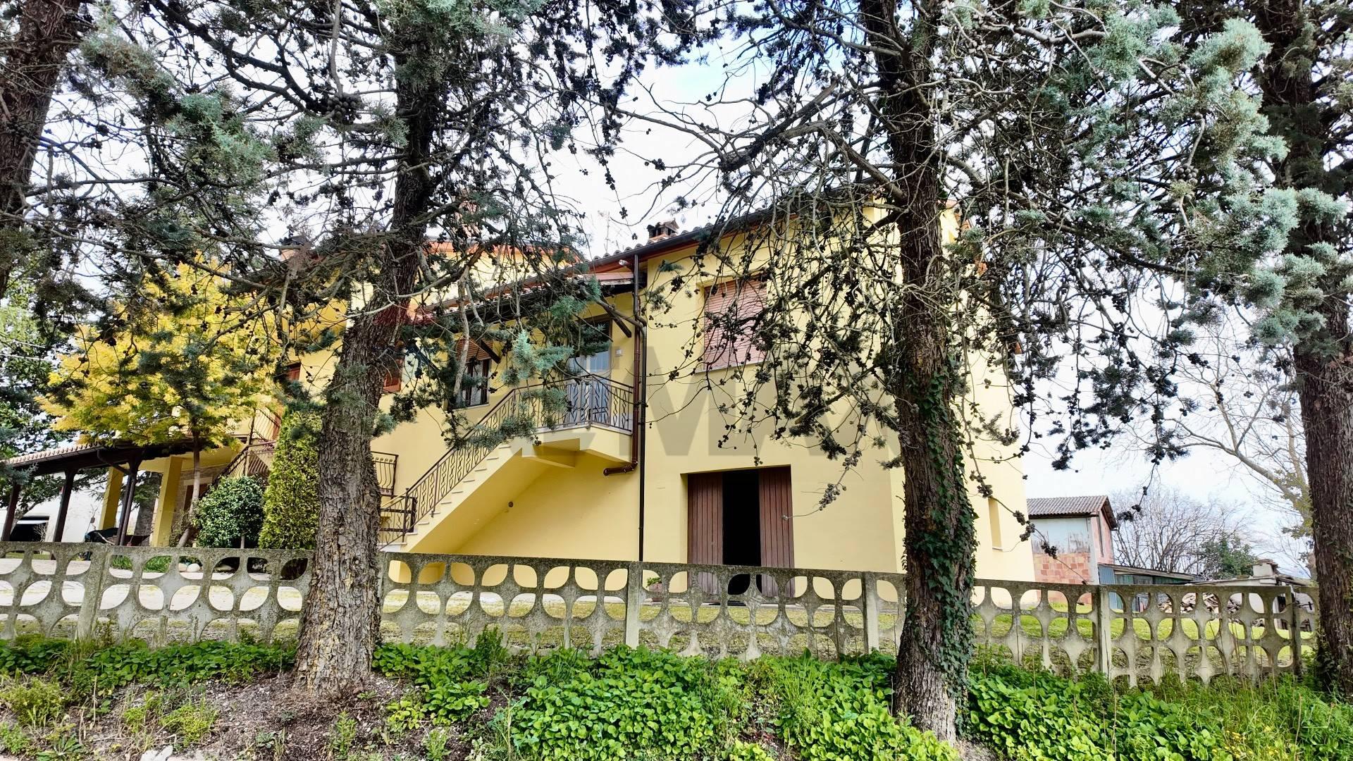 Casa indipendente in Frazione Castiglioni 77, Arcevia