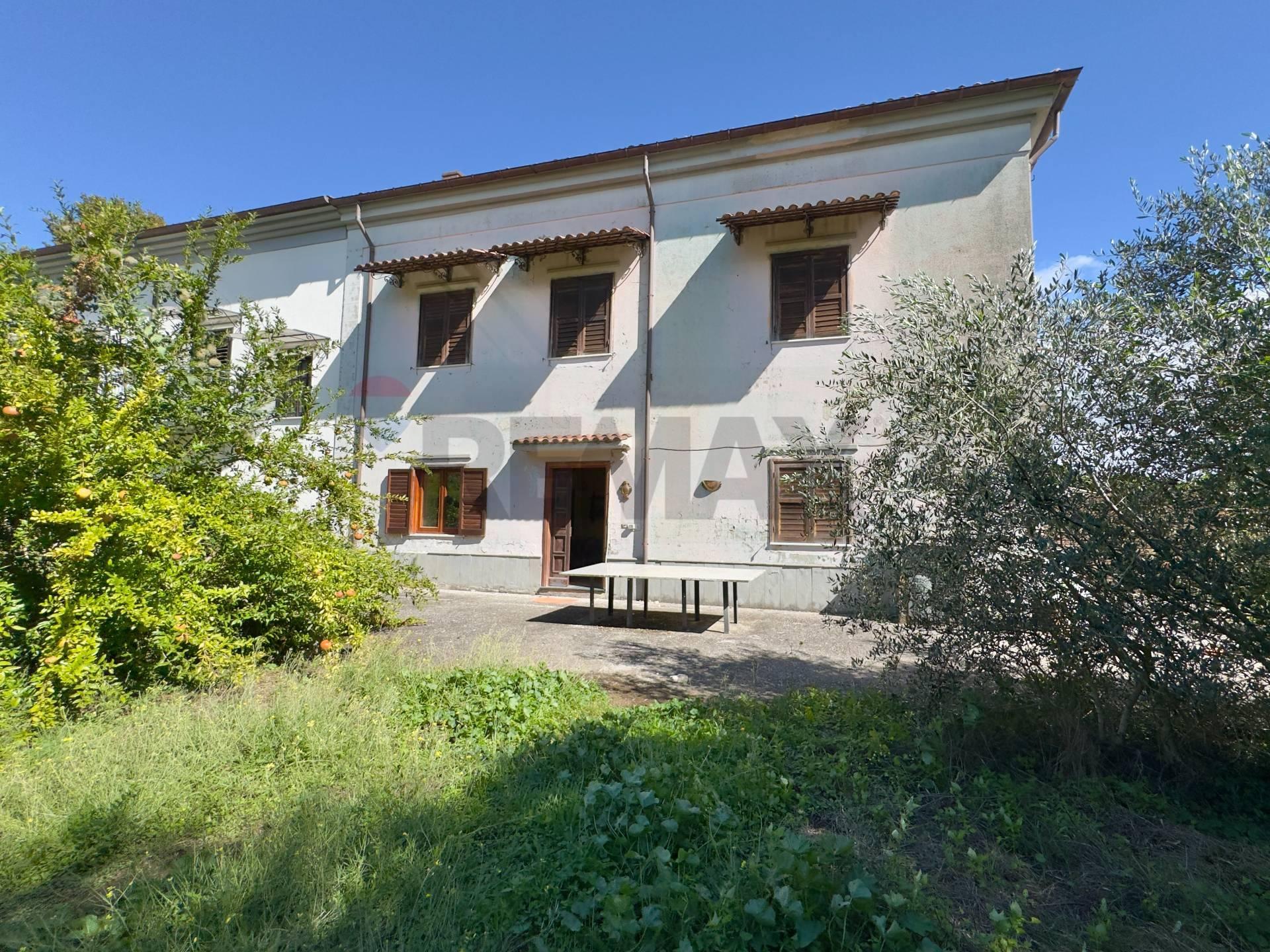 Villa, Avellino