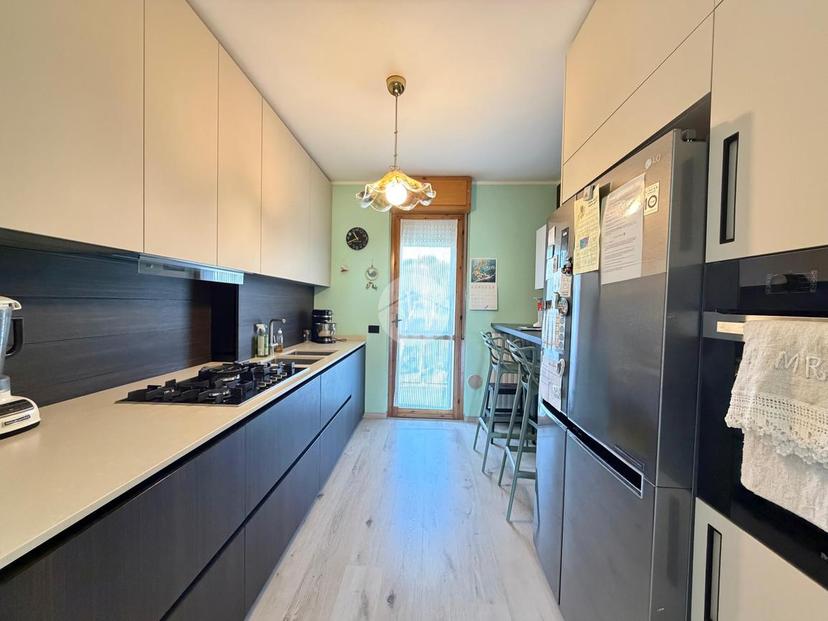 Quadrilocale in Via Marzabotto 6, Desenzano del Garda — foto 2 di 5