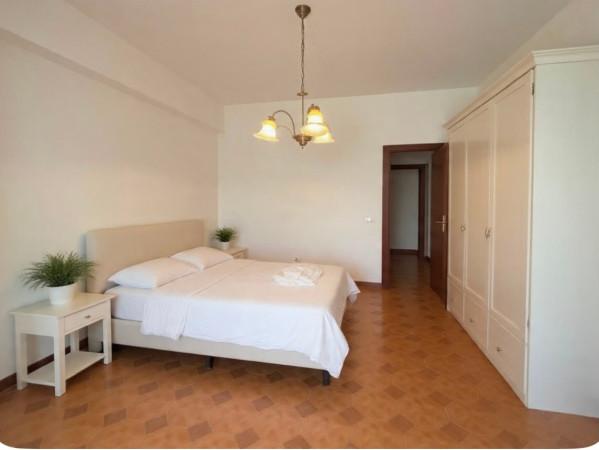 Trilocale in Via Cristoforo Colombo, Falcone