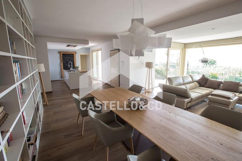Villa in Via Francesco Crispi 23c, Padenghe sul Garda — foto 2 di 5