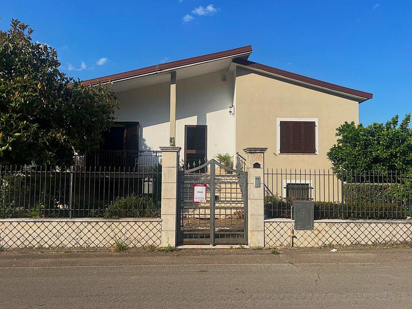 Casa indipendente in Viale Europa 118, Sesto Campano — foto 3 di 5
