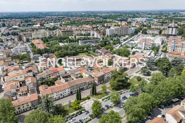 Terratetto plurifamiliare in Piazza Umberto I, San Giovanni Lupatoto — foto 3 di 5