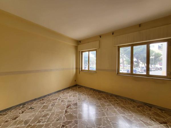 Quadrilocale in Via Catullo, Andria