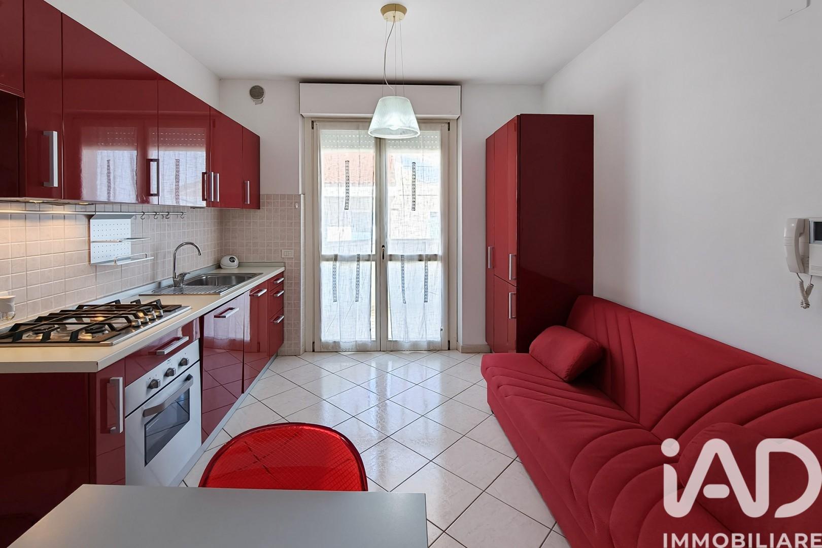 Trilocale in Via Cristoforo Colombo 576, Civitanova Marche