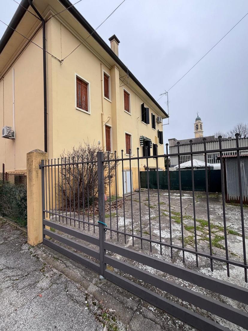 Villa a schiera, Castagnaro — foto 4 di 5