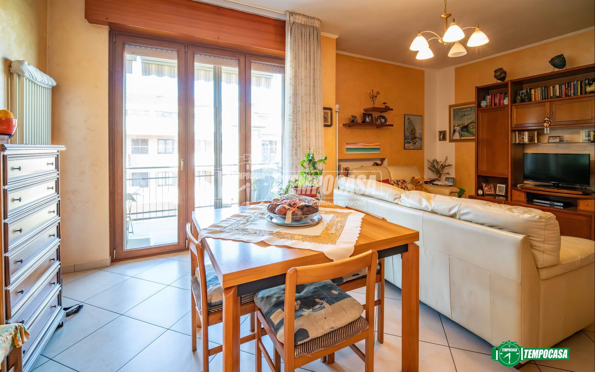 Trilocale in Via Adige 12, Nova Milanese