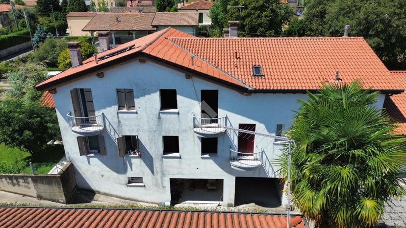 Villa a schiera in Via Cacciatore, Rossano Veneto — foto 2 di 5